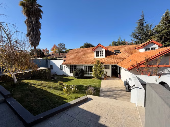 Casa Amplia y acogedora  en Barrio Tranquilo (165767)