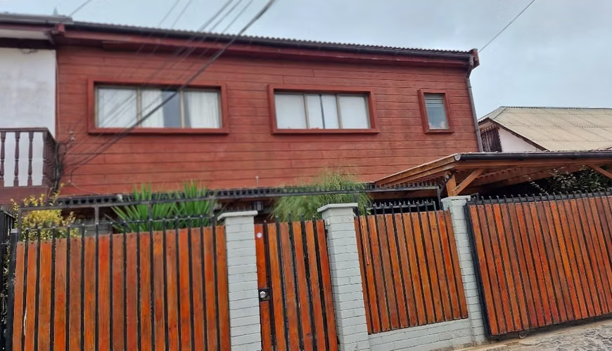 Venta amplia casa en Sindempart