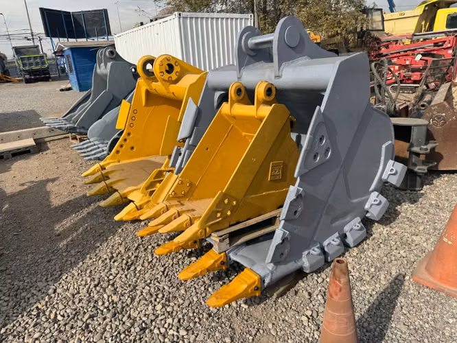 Excavadora PC450-8 disponible balde impecable estado