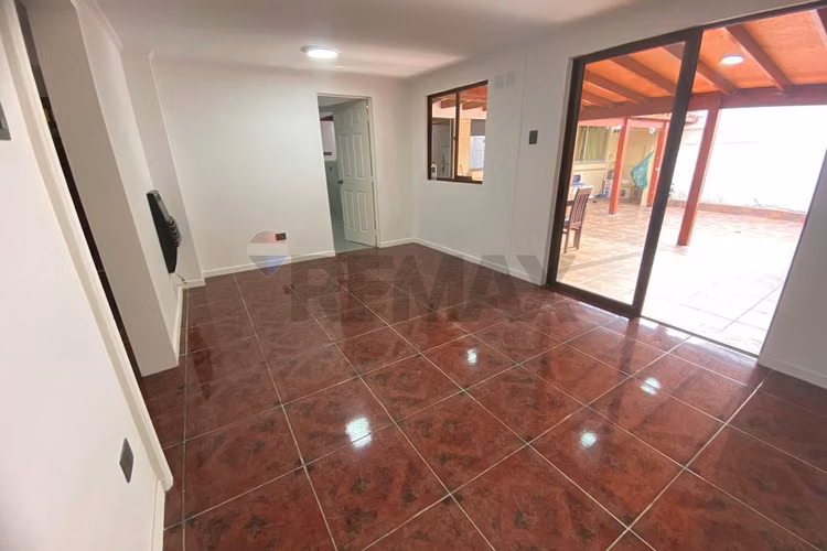 Venta gran casa en c. satélite, maipú. 5d+4b. - Imagen 5