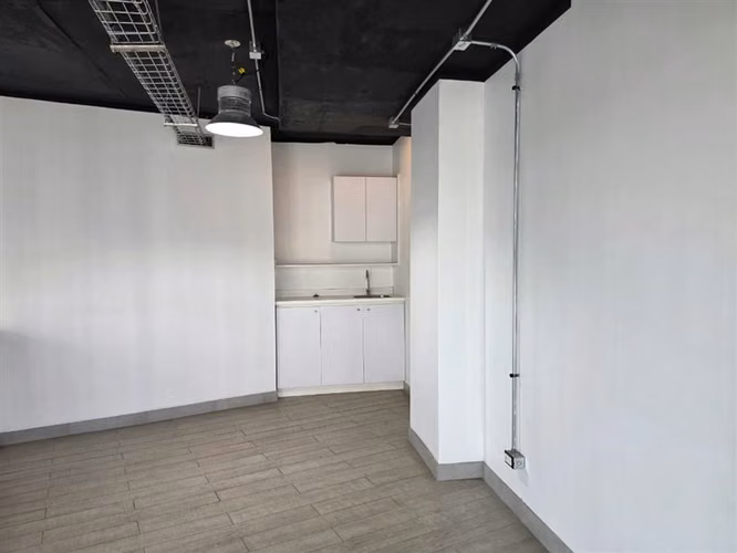 Oficina Habilitada en Arriendo en Edificio Plaza Bucarest