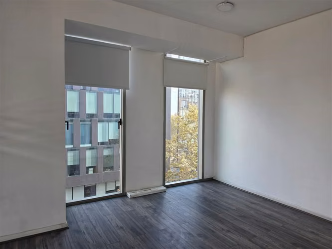 Oficina en Arriendo en Edificio Plaza Suecia Providencia