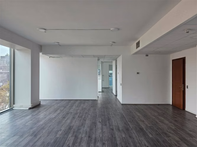 Oficina en Arriendo en Edificio Plaza Suecia Providencia