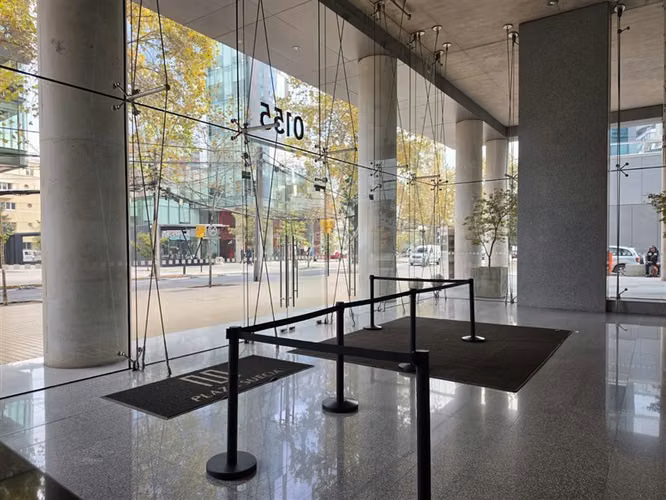 Oficina en Arriendo en Edificio Plaza Suecia Providencia