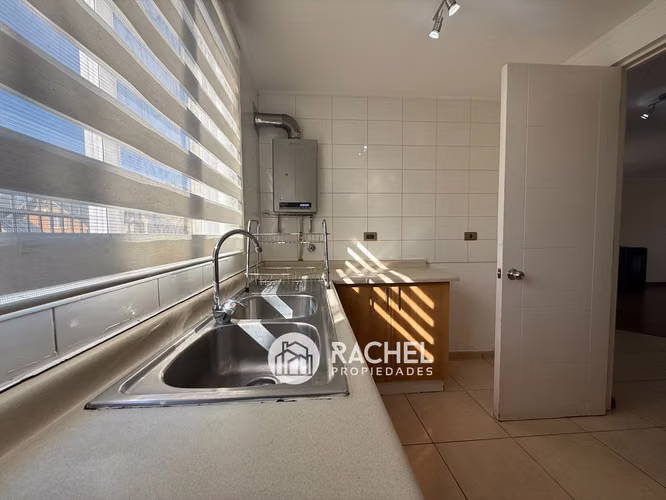 SE VENDE LINDA CASA CON EXCELENTE MANTENCIÓN- Sector Las Mariposas - Imagen 14