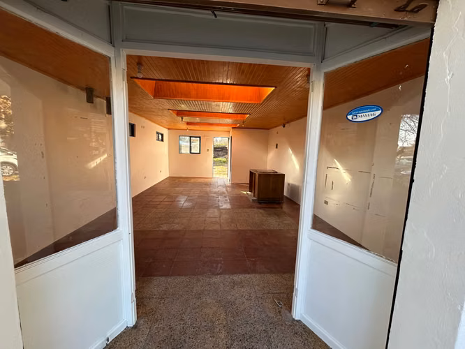 Amplio Local Comercial en Zona Estratégica (165962)