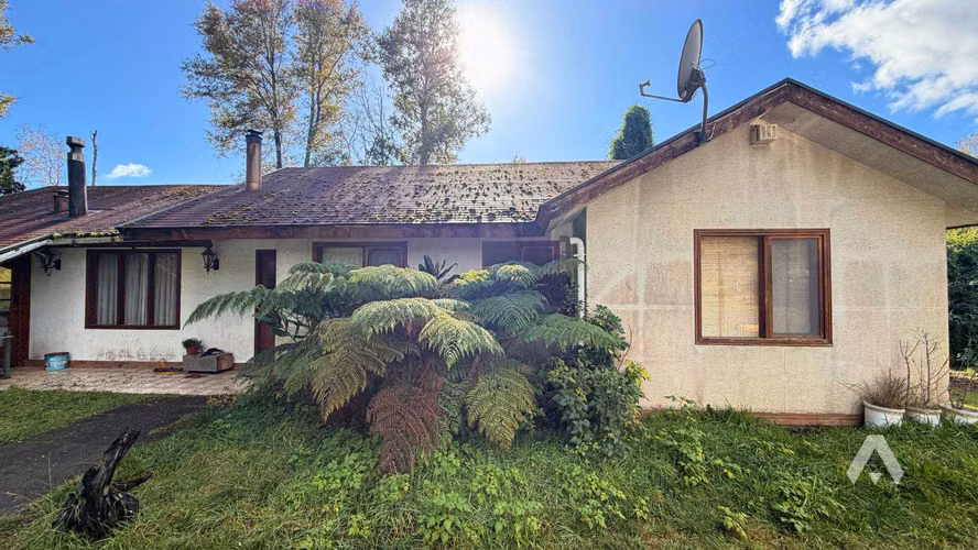 ID:114V Casa en venta Pucón Camino al Volcán  (165963)