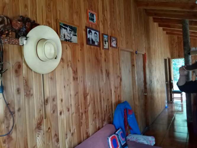 LINDA PARCELA CON CABAÑA TERMINADA, LUZ, AGUA, ROL PROPIO