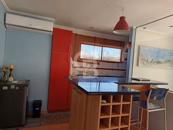 Casa de dos pisos / Rotonda Atenas - Las Condes