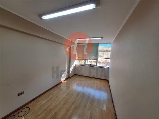 Oficina en Arriendo Centro de Temuco 48 m, 3 Privados y 2B