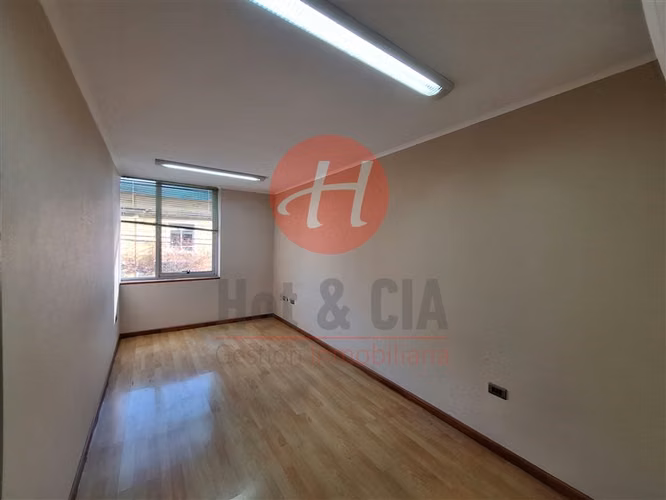 Oficina en Arriendo Centro de Temuco 48 m, 3 Privados y 2B