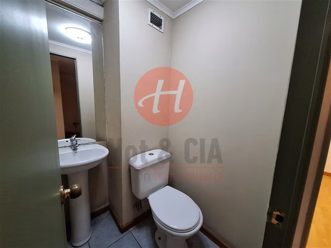 Oficina en Arriendo Centro de Temuco 48 m, 3 Privados y 2B