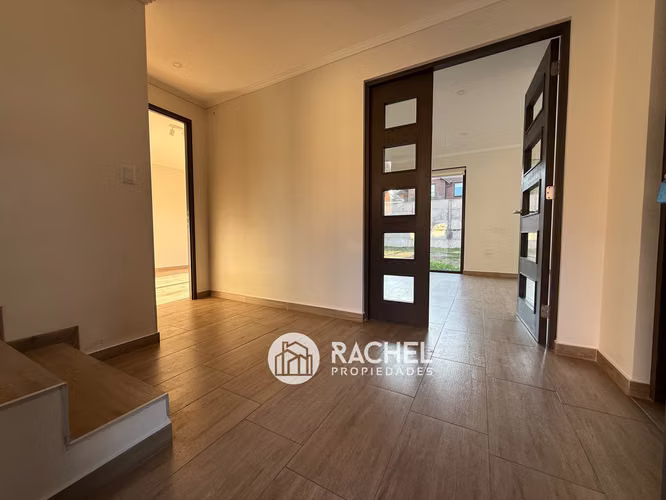 SE VENDE CASA SEMI NUEVA CON GRAN TERRENO- CONDOMINIO VISTA GOLF