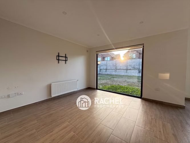 SE VENDE CASA SEMI NUEVA CON GRAN TERRENO- CONDOMINIO VISTA GOLF
