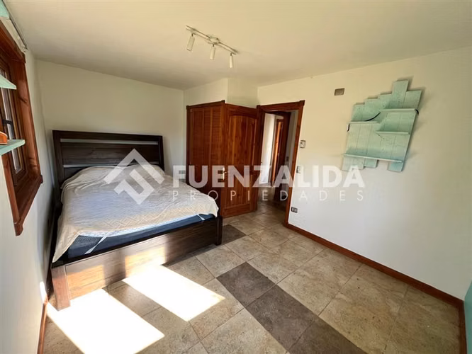 Casa vendo de 5D 4B piscina Padre Hurtado
