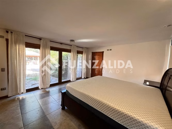 Casa vendo de 5D 4B piscina Padre Hurtado