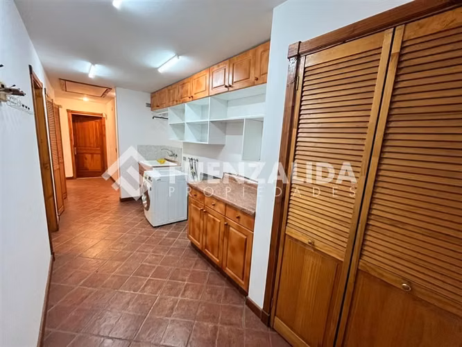 Casa vendo de 5D 4B piscina Padre Hurtado