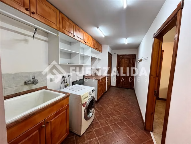 Casa vendo de 5D 4B piscina Padre Hurtado