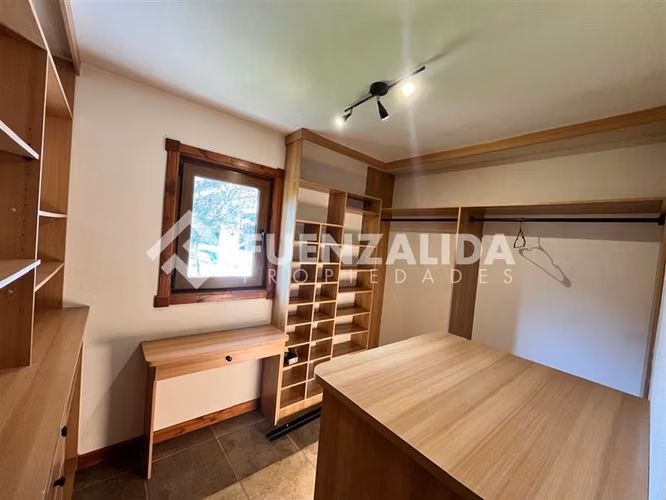 Casa vendo de 5D 4B piscina Padre Hurtado