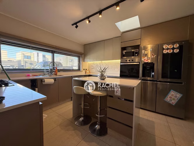 SE VENDE HERMOSA CASA AMPLIADA - Condominio Belo Horizonte