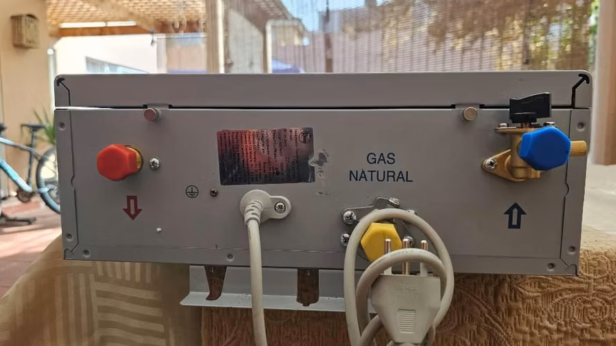 Calefont Gas Natural 18 Litros tiro forzado