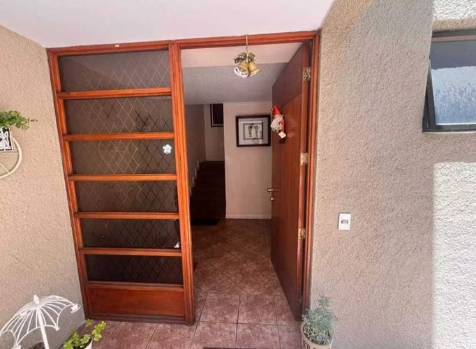 Linda casa en La Reina Alta (166009)