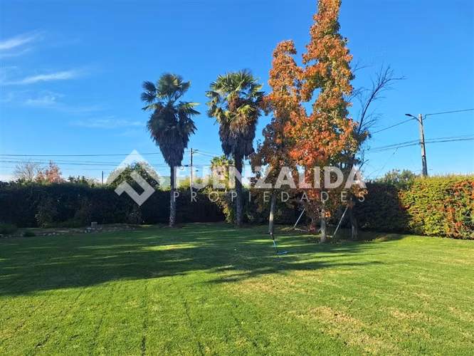 Casa en venta de 5 dorm. 4 baños Talagante Colegio Trebulco