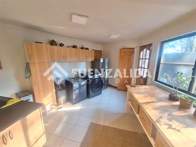 Casa en venta de 5 dorm. 4 baños Talagante Colegio Trebulco
