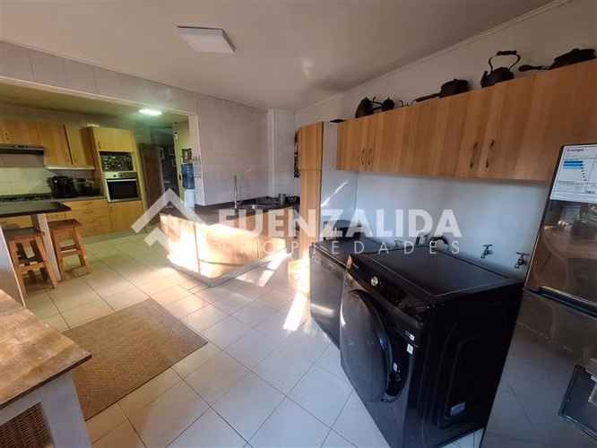 Casa en venta de 5 dorm. 4 baños Talagante Colegio Trebulco