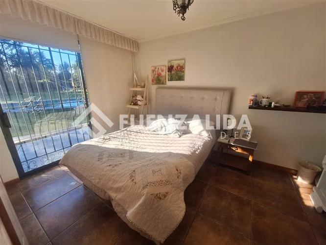 Casa en venta de 5 dorm. 4 baños Talagante Colegio Trebulco