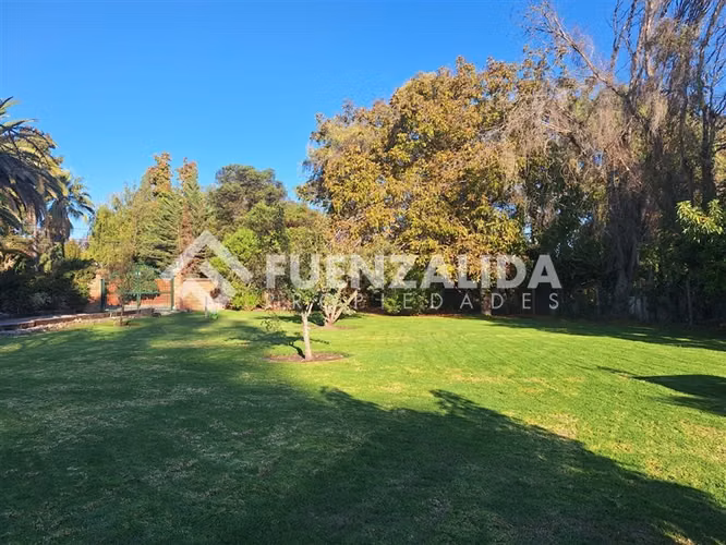 Casa en venta de 5 dorm. 4 baños Talagante Colegio Trebulco