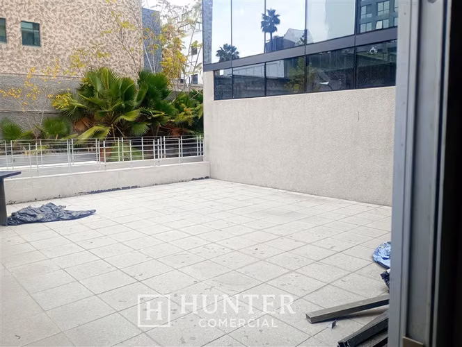 Local Comercial 100 M2 + Terraza Retail Metro Manuel Montt