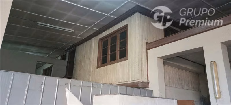 Amplio y céntrico Local Comercial en arriendo en Vallenar.