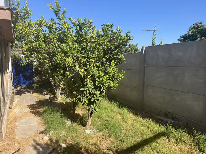 Amplia casa en venta, centro de Villa Alemana