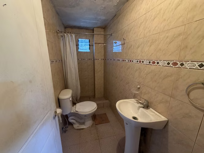 OPORTUNIDAD VENTA DE CASA ESQUINA EN BATUCO - Imagen 8