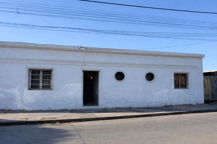 CASA EN VENTA ESQUINA EN BATUCO CON EXCELENTE UBICACIÓN