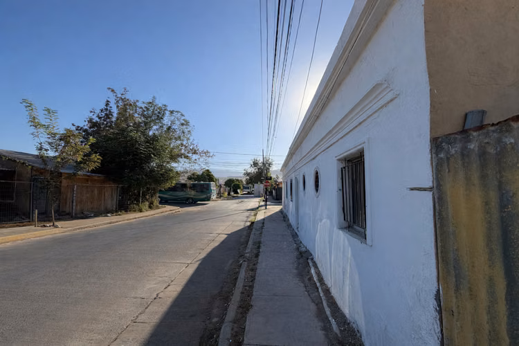 CASA EN VENTA ESQUINA EN BATUCO CON EXCELENTE UBICACIÓN