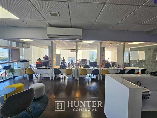 Oficina 87 m2 Open space y Privados, Metro Manuel Montt
