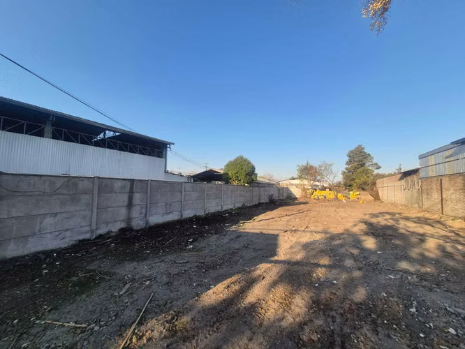 Venta Inversión en Terreno Amplio (166061)