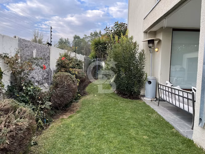 Linda Casa : 4 habitaciones con jardín y piscina