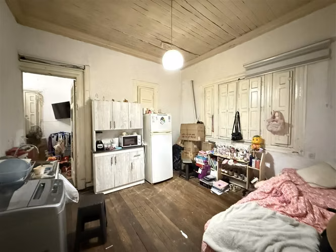 Casa con terreno en venta de 4 dorm. en Santiago