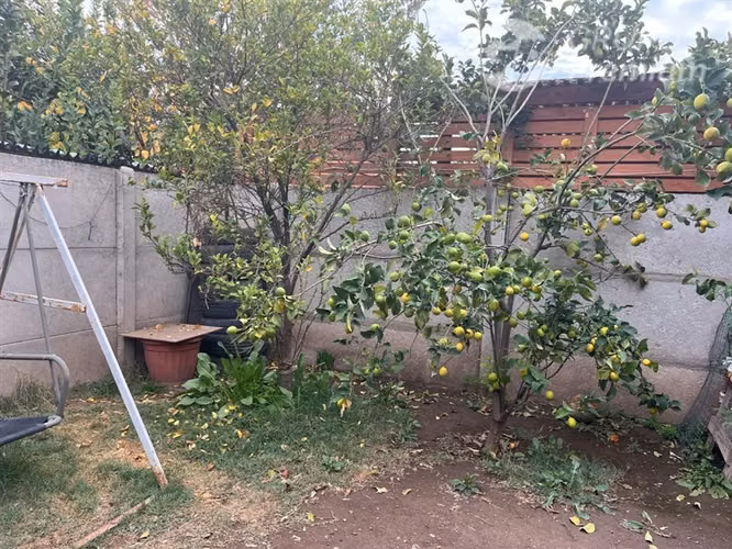 Casa en venta de 4 dorm.3 baños y 2 estacionamientos en Buin