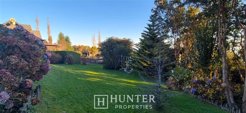 Parcela con casa de 580 m2 en venta de 5D/6B en Puerto Montt