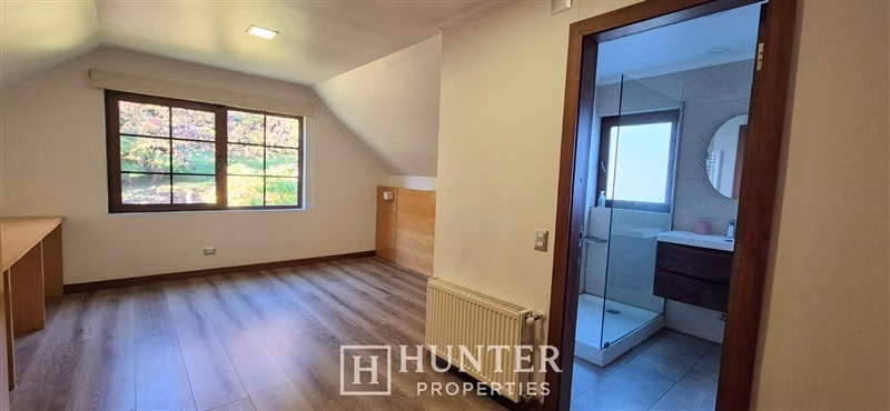 Parcela con casa de 580 m2 en venta de 5D/6B en Puerto Montt