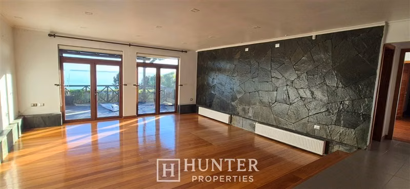 Parcela con casa de 580 m2 en venta de 5D/6B en Puerto Montt