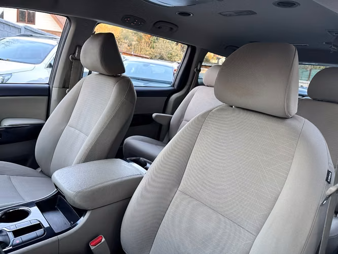 KIA GRAND CARNIVAL EX 3.3 AUTOMáTICA  2019