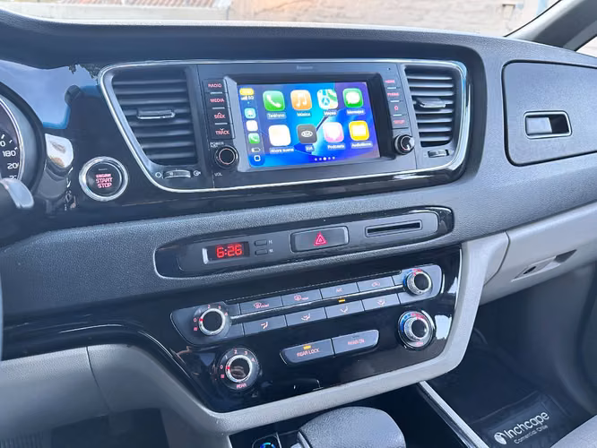 KIA GRAND CARNIVAL EX 3.3 AUTOMáTICA  2019