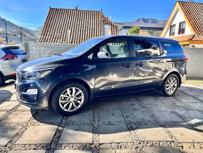 KIA GRAND CARNIVAL EX 3.3 AUTOMáTICA  2019