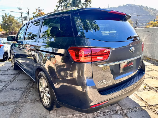 KIA GRAND CARNIVAL EX 3.3 AUTOMáTICA  2019
