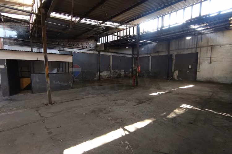 Arriendo conversable propiedad comercial trifásica